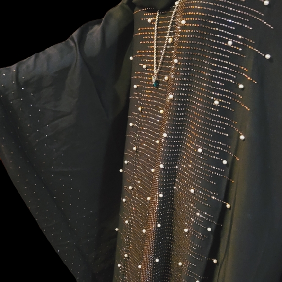 Beautiful glittery bling kaftan with chiffon scarf - Picture 6 of 9